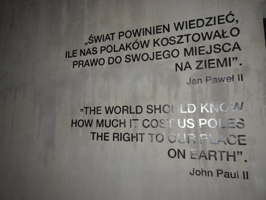 7. Znicz pamięci - Mauzoleum Martyrologii Wsi Polskich w Michniowie