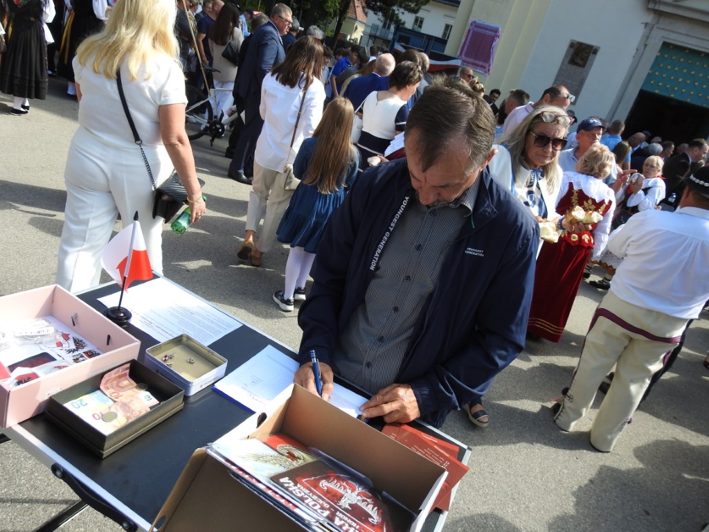 Ręce precz od IPN-u