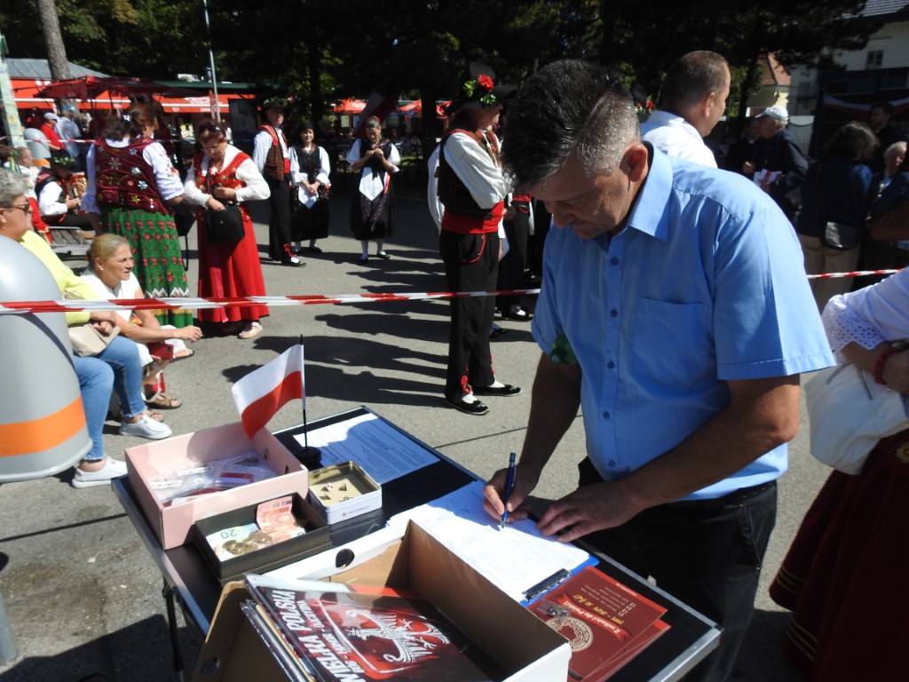 Ręce precz od IPN-u