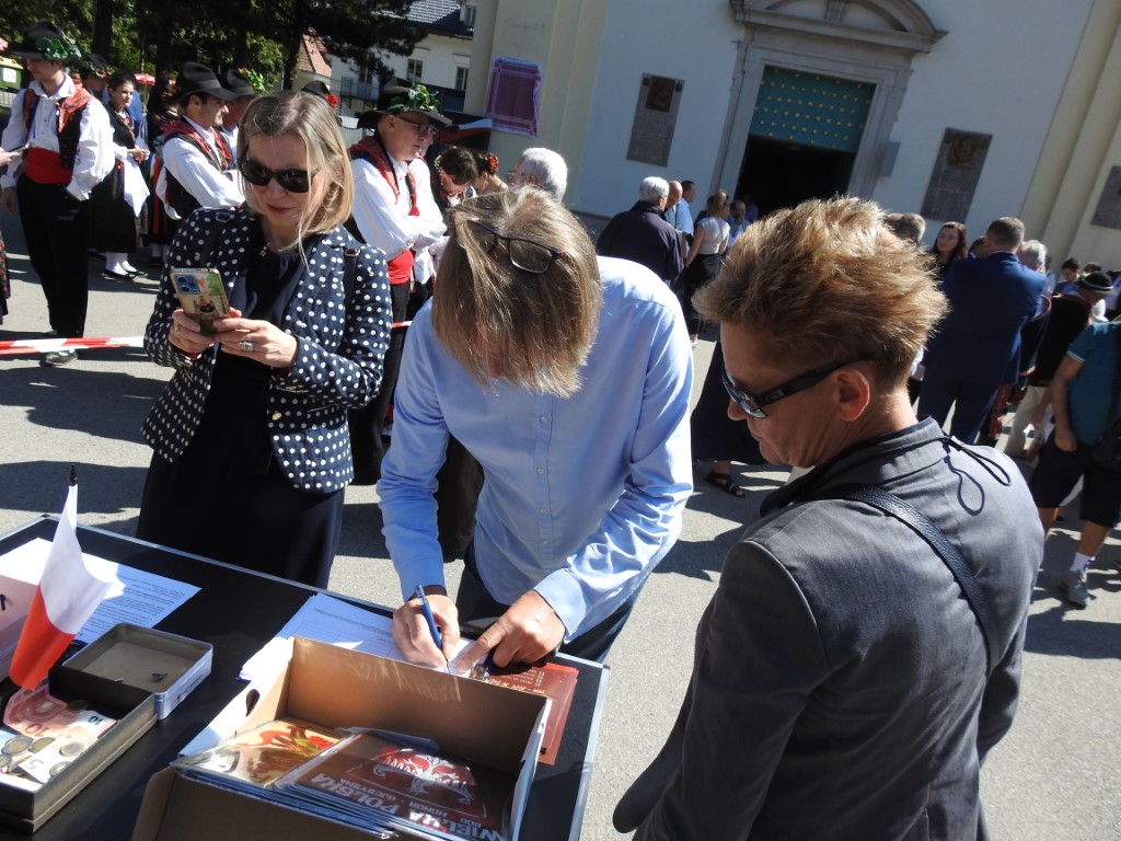 Ręce precz od IPN-u