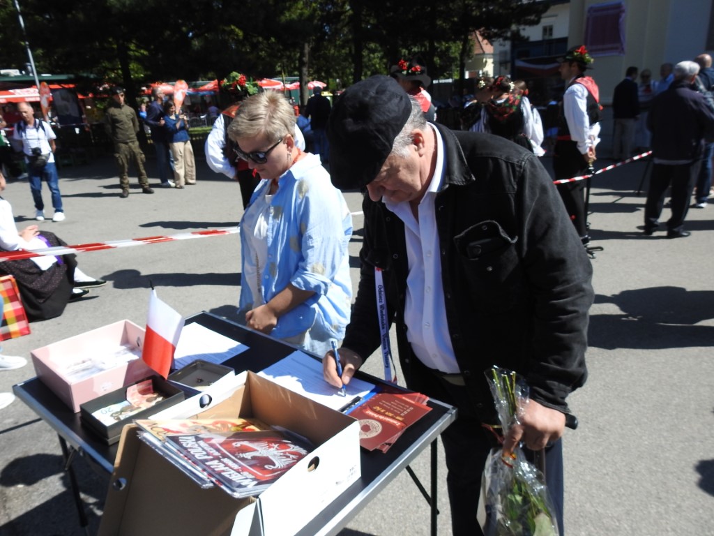 Ręce precz od IPN-u