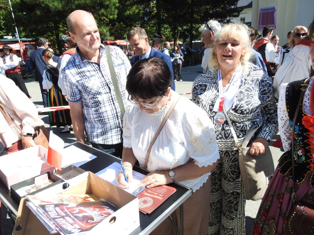 Ręce precz od IPN-u