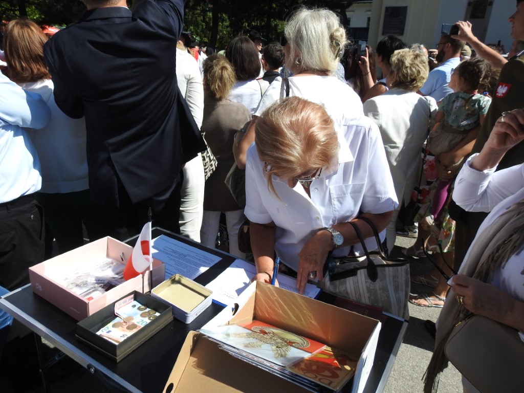 Ręce precz od IPN-u