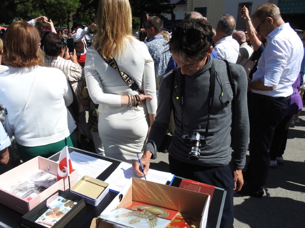 Ręce precz od IPN-u