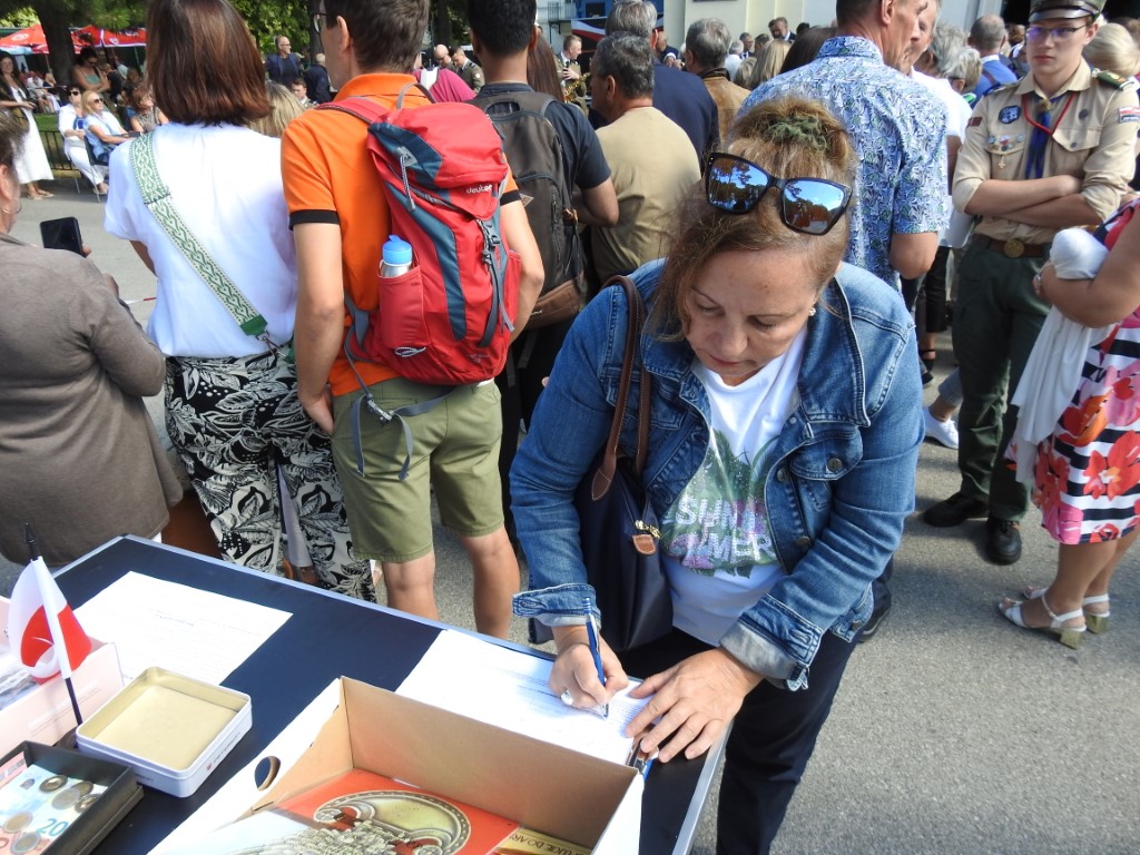 Ręce precz od IPN-u