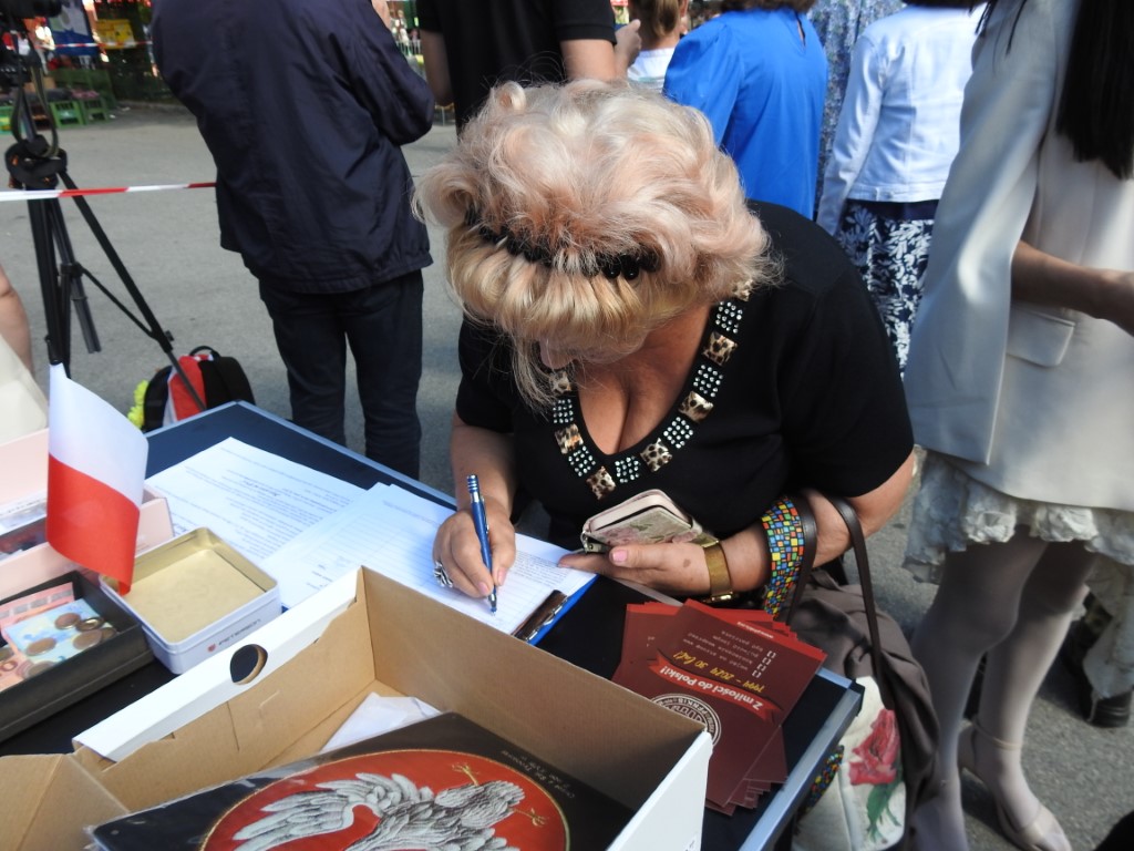 Ręce precz od IPN-u